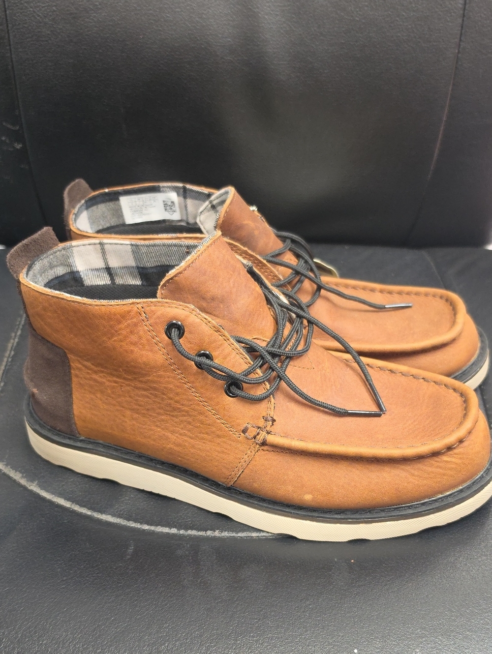 Toms Tan Brown Leather Chukka Boots